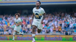 Foto que representa a Liga MX: Pumas se mantiene imbatible con doblete de Álvaro Angulo ante Rayados