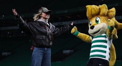 Sydney Sweeney presume sus habilidades en el futbol ante fans del Sporting de Lisboa | VIDEO