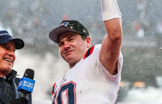 Drake Maye honra a su madre tras impulsarlo al Super Bowl LX: “Es la roca de mi familia”