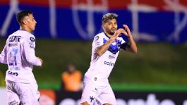 Foto que representa a Concachampions 2026: Tecatito Corona salva a Rayados con gol agónico ante Xelajú | VIDEO