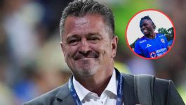 Foto que representa a Christian Ebere impacta en su debut con Cruz Azul y recibe elogios de Carlos Hermosillo