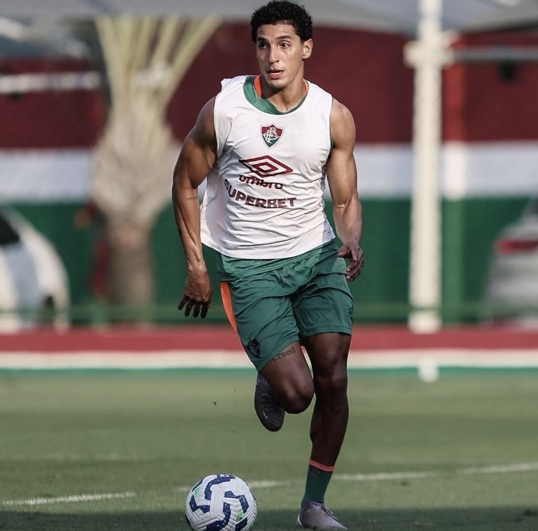 IG: @elgabi_fuentes17