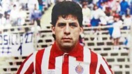 Foto que representa a De bolear zapatos en la primaria a campeón con Chivas: La historia de superación de Camilo Romero