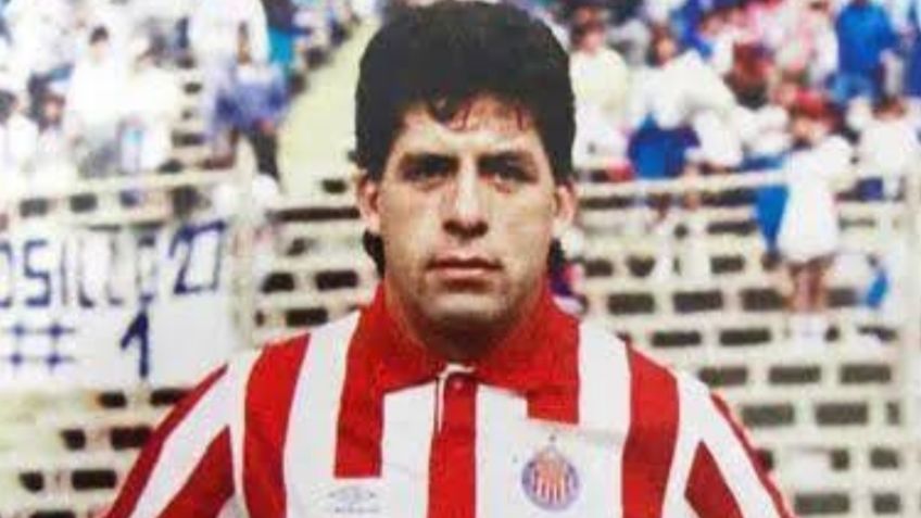 De bolear zapatos en la primaria a campeón con Chivas: La historia de superación de Camilo Romero