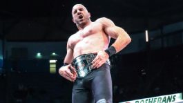 Foto que representa a CMLL: Claudio Castagnoli busca honrar la lucha libre en México: "Es parte de su cultura y su vida"