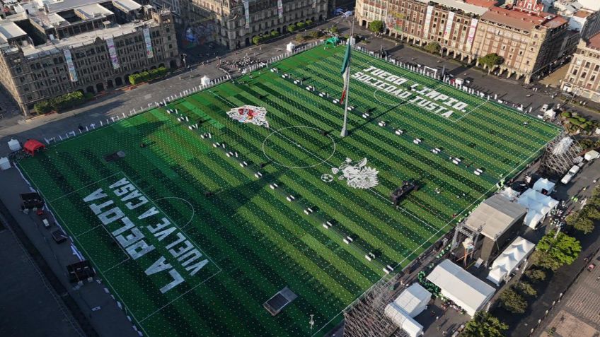 Así fue la clase masiva de fútbol en el Zócalo CDMX; México rompió Récord Guinness