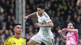 Foto que representa a Raúl Jiménez se mide ante Lionel Messi y Cristiano Ronaldo: “Tengo mejor efectividad”