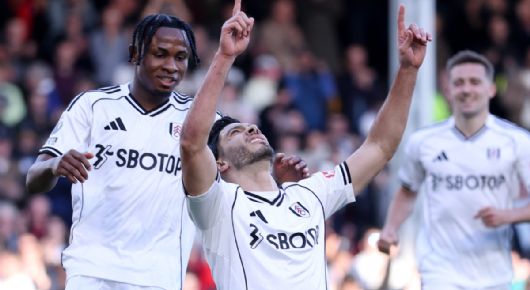 Premier League: Raúl Jiménez dedica gol a su padre fallecido en triunfo del Fulham | VIDEO