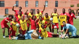 Foto que representa a Jean Sabot, médico de Nueva Caledonia, hospitalizado en vísperas del Repechaje al Mundial 2026