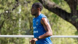 Foto que representa a Anthony Martial estaría relegado de Rayados por indisciplina ante Chivas; esto se sabe