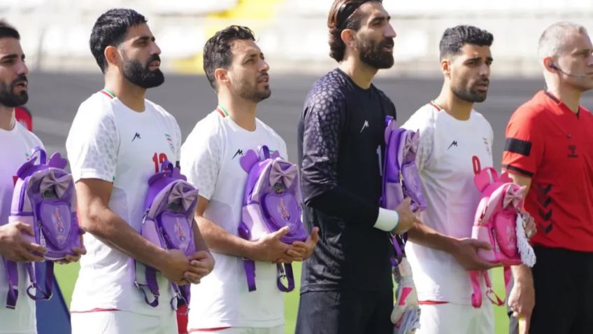 Selección de Irán rinde emotivo homenaje a niñas tras ataque en una escuela en Minab
