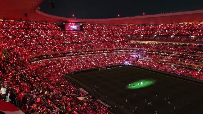 Estadio Azteca estalla con el "Cielito Lindo" y el juego de luces en el México vs Portugal | VIDEO