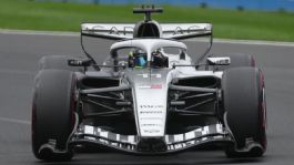 Foto que representa a Checo Pérez finaliza 16 en su regreso a F1 con Cadillac; George Russell ganó el GP de Australia 2026