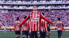 Foto que representa a ¿Se va de Chivas? Equipo alemán buscaría fichar a Hormiga González después del Mundial 2026