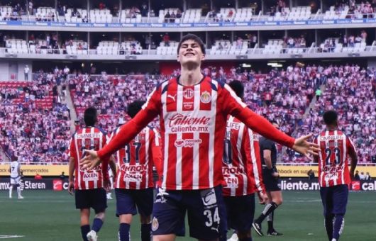 ¿Se va de Chivas? Equipo alemán buscaría fichar a Hormiga González después del Mundial 2026