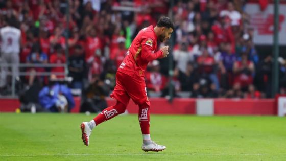 Foto de: Alexis Vega regresa con Toluca; Helinho, Pollo Briseño y Paulinho comandan goleada ante Juárez