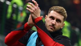 Foto que representa a ¿Qué pasó con Santiago Giménez? Udinese aplasta al Milan ante la ausencia del mexicano