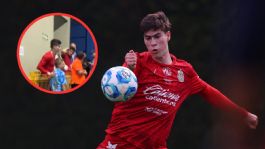 Foto que representa a Hormiga González posa junto al hijo de André-Pierre Gignac y rompe las redes | VIDEO