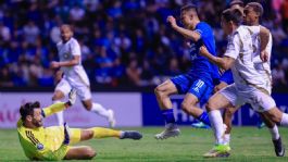 Foto que representa a ¡Fracaso! Cruz Azul, eliminado de la Concachampions 2026 y piden despido de Larcamón