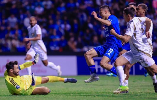 ¡Fracaso! Cruz Azul, eliminado de la Concachampions 2026 y piden despido de Larcamón