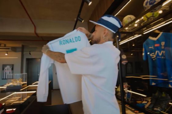 Foto de: Neymar presume colección: La joya de Cristiano Ronaldo que guarda como tesoro