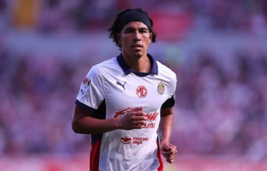 ¿Se despide? El emotivo mensaje de Erick Gutiérrez tras ser borrado en Chivas