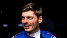 Foto que representa a ¿Por qué Max Verstappen abandonó HOY en las 24 horas de Nürburgring?