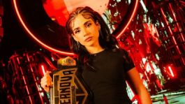 Foto que representa a Alana Flores advierte que se retirará del box tras pelear ante Flor Vigna en Supernova 2026