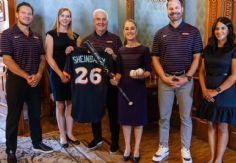Foto ilustrativa de nota MLB: Claudia Sheinbaum convive con jugadores de Padres y Dbacks previo a juegos en CDMX