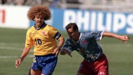 Foto que representa a El Pibe Valderrama y los MILLONES que perdió por no cortarse la 'melena'