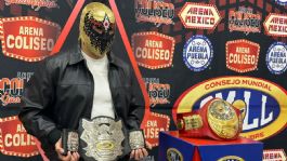 Foto que representa a Máscara Dorada quiere hacer historia con el Campeonato Universal del CMLL: "Muy pocos tienen dos"