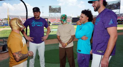 ¡Del ring al diamante! Rey Mysterio y Rey Fénix lanzan la primera bola de Padres vs Dbacks