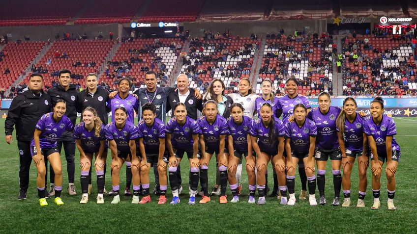 Jugadoras de Mazatlán lloran y se abrazan al despedirse de la Liga MX Femenil | VIDEO