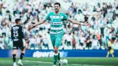 Foto ilustrativa de la nota titulada: Santos Laguna golea a Rayados de Monterrey con OSO incluido de Santiago Mele | VIDEO