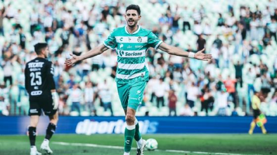 Santos Laguna golea a Rayados de Monterrey con OSO incluido de Santiago Mele | VIDEO