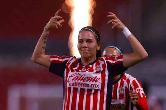 Foto de: Licha Cervantes ya es la histórica goleadora de Chivas; superó a Omar Bravo con gol ante Pachuca