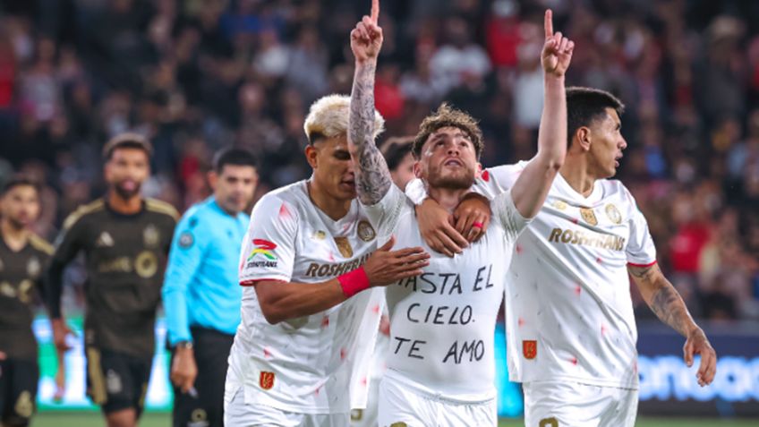 Canelo Angulo conmueve al dedicar GOL ante LAFC a la memoria de su abuela: “Hasta el cielo”