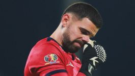 Foto que representa a Andrés Gudiño comete terrible "OSO" en la derrota de Cruz Azul ante Pachuca | VIDEO