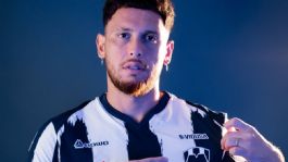 Foto que representa a El extraño gesto de Lucas Ocampos que desató polémica tras la derrota de Rayados