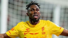 Foto que representa a Julián Quiñones anota DOBLETE con Al-Qadsiah y empata liderato de goleo en Arabia | VIDEO