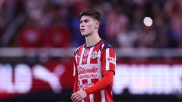 Foto que representa a Los 2 récords que Hormiga González podría romper con Chivas en la Liga MX