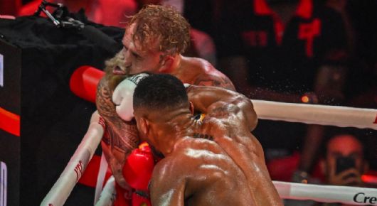 Jake Paul podría retirarse del boxeo tras la fractura de mandíbula que le causó Joshua