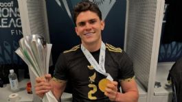 Foto que representa a Israel Reyes muestra su ilusión por jugar en Europa: "Me veo hasta en el Barcelona"