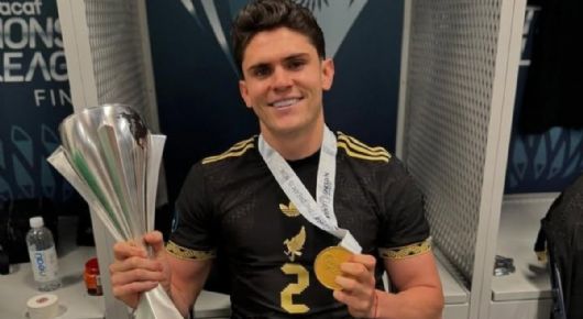 Israel Reyes muestra su ilusión por jugar en Europa: "Me veo hasta en el Barcelona"