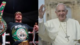 Foto que representa a Corona de Canelo Álvarez bendecida por el Papa se exhibe en museo de NY