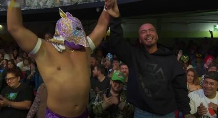¡Sorpresa! J Balvin aparece en la función del CMLL en la Arena Coliseo | VIDEO