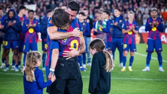 Foto de: Robert Lewandowski, al borde de las lágrimas en su despedida del FC Barcelona | VIDEO
