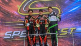 Foto que representa a Mateo Girón, piloto de Alessandros Racing, conquista el podio en la FIA F4 NACAM