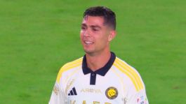 Foto que representa a ¡Conmovedor! Cristiano Ronaldo rompe en llanto tras anotar y lograr el título con Al-Nassr