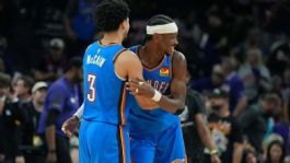 Foto que representa a NBA: Shai Gilgeous-Alexander se roba la noche con mágica actuación con el Thunder